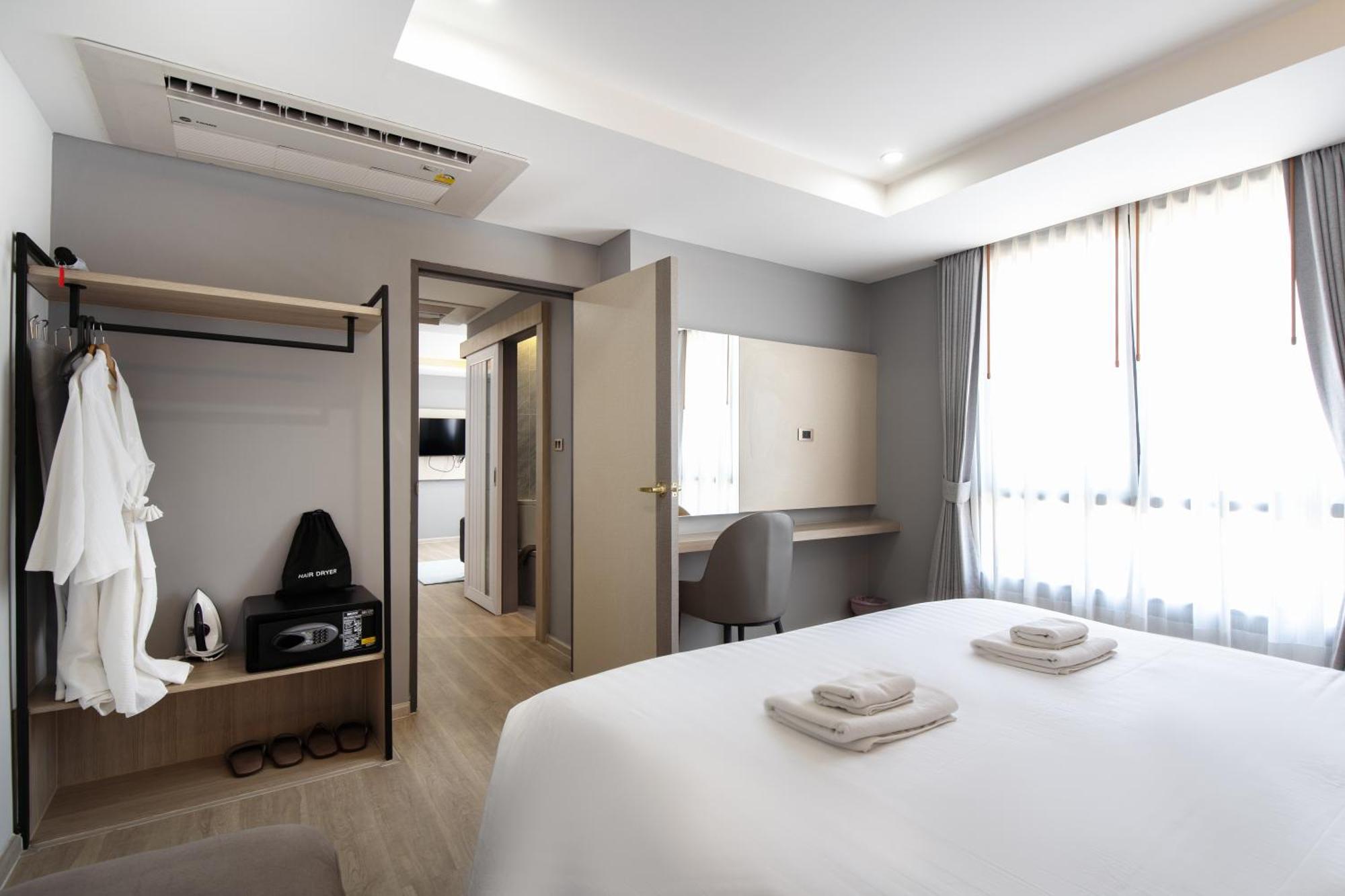 בנגקוק The Riski Hotel At Bangphlat Station Sha מראה חיצוני תמונה